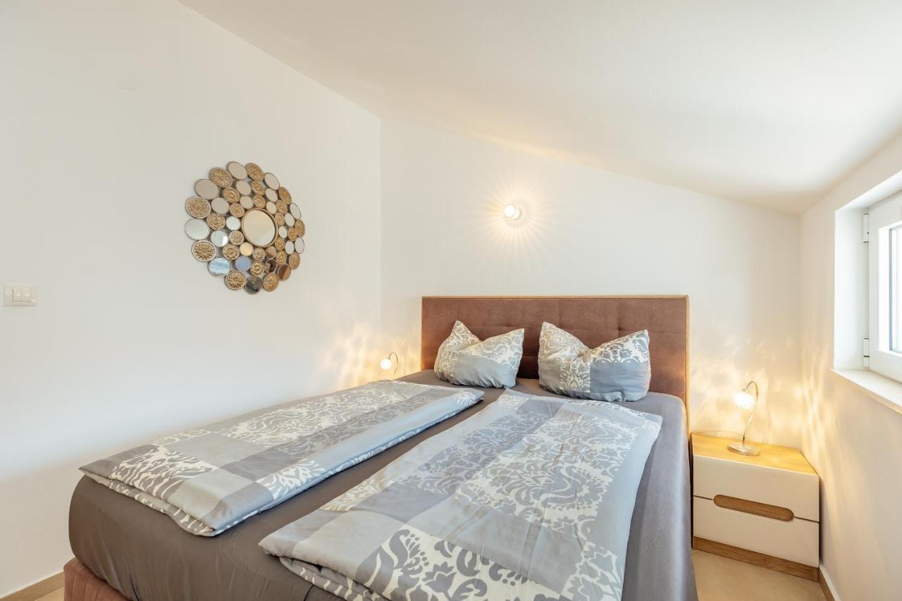 Apartment Penthouse Savina Херцег-Новий Екстер'єр фото